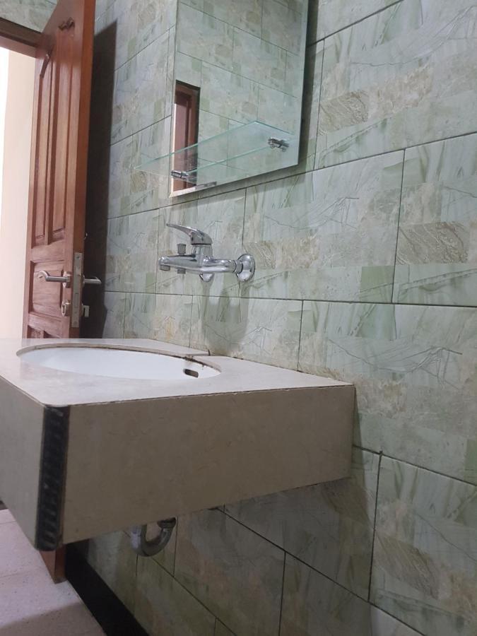 Yogi Homestay Canggu  Luaran gambar