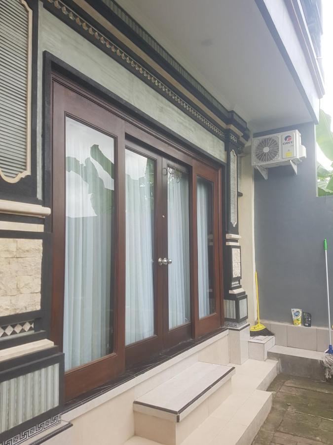 Yogi Homestay Canggu  Luaran gambar