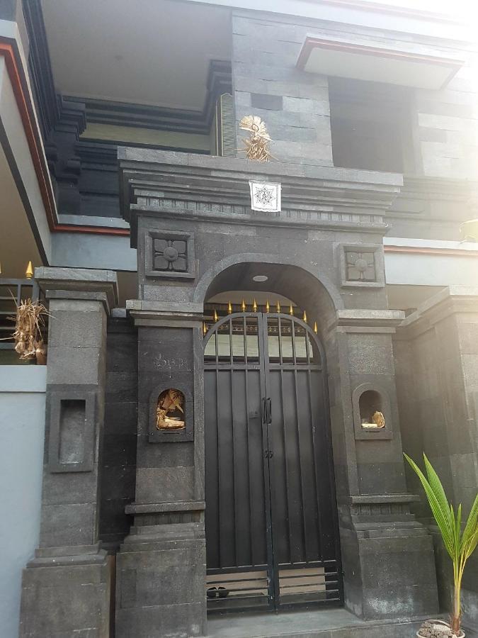 Yogi Homestay Canggu  Luaran gambar